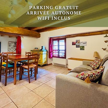 Au Pied Du Chateau- Parking Wifi Jardin - Clg Savoie Freterive Bagian luar foto