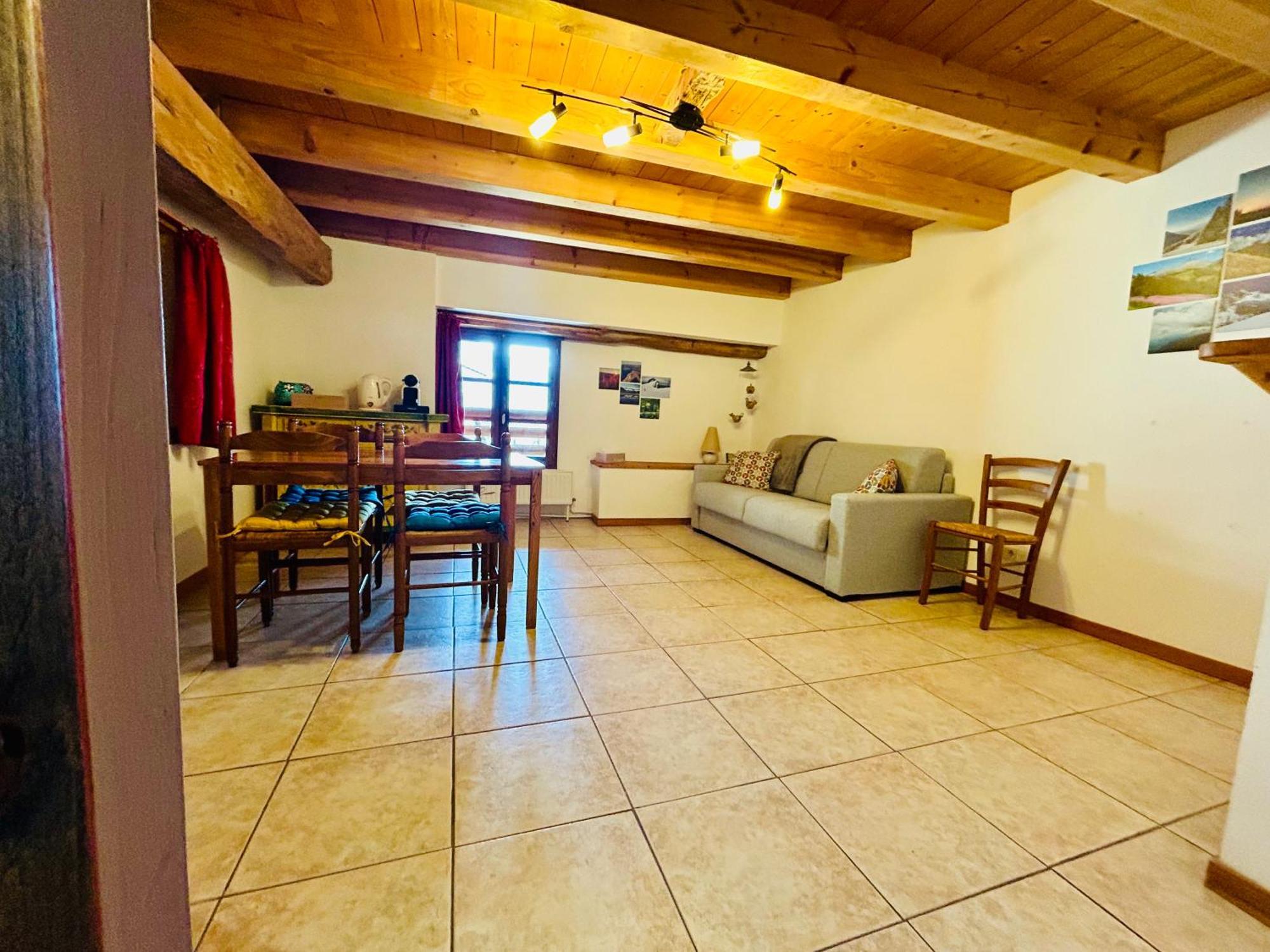 Au Pied Du Chateau- Parking Wifi Jardin - Clg Savoie Freterive Bagian luar foto